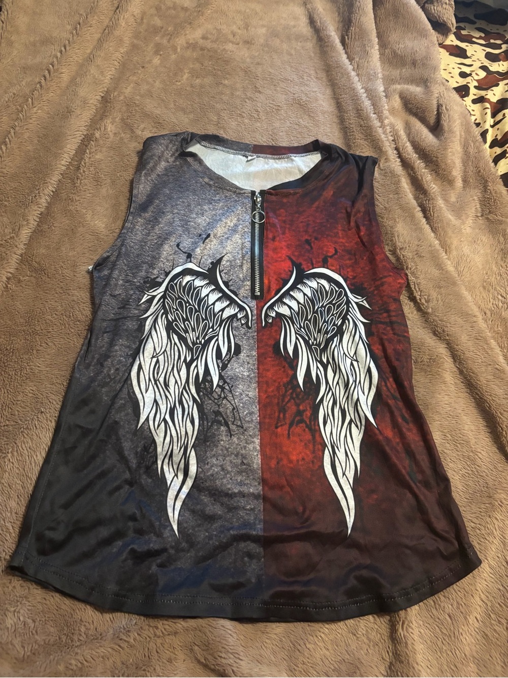 Sleeveless Angel Wing Zip-Front Tank Top - Red & Gray